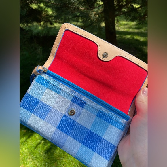 Dooney & Bourke blue and white plaid wristlet wallet purse - Picture 3 of 9